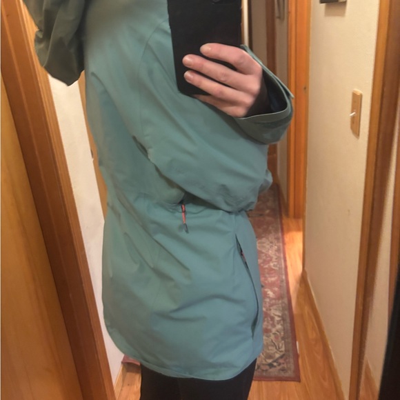 Burton Women's AK Gortex Ski Jacket - M Excellent condition - Picture 2 of 9